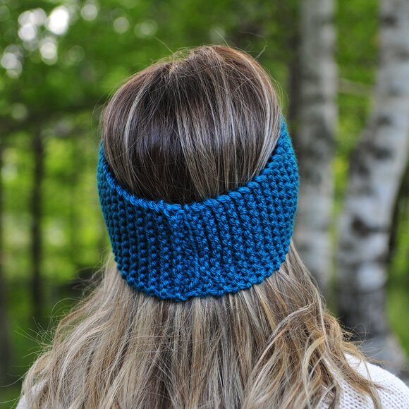Handmade Teal Ear Warmer, Hand Knit Headband Made in Canada - Picture 3 of 3